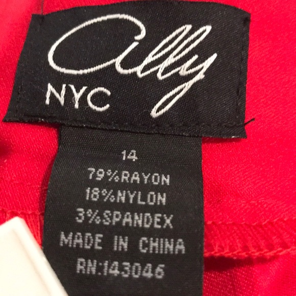Ally NYC Red Techno Bootcut Capri Pants size 14 - Picture 11 of 11